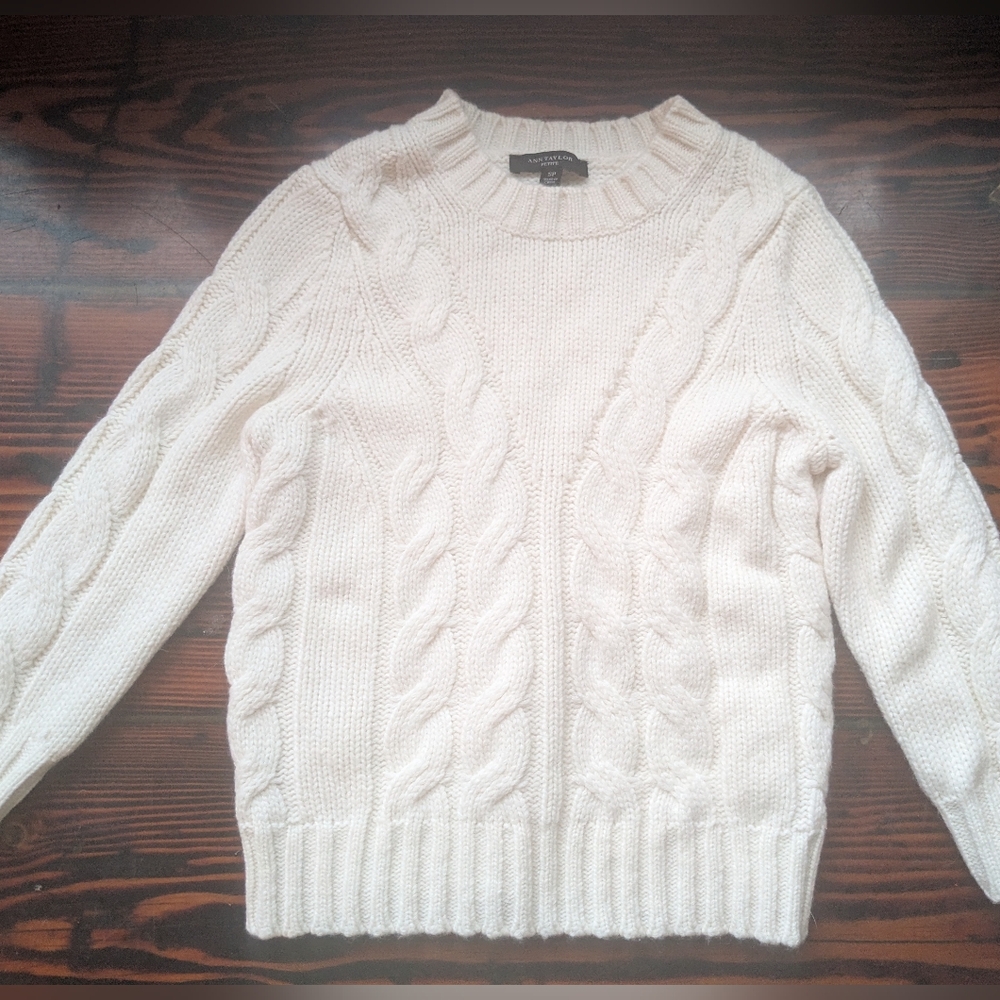 Ann Taylor Petite Cable Knit Sweater – Ivory – Size SP